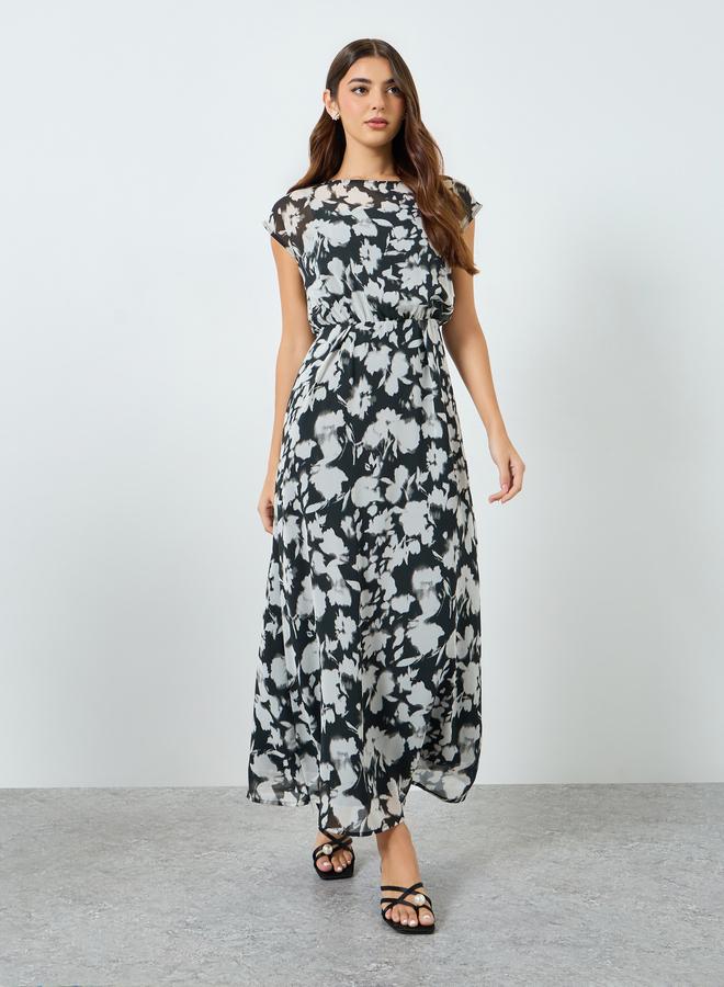 ستايلي فستان طويل بحافة واسعة بلا أكمام وطبعة أزهار - Image 2